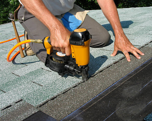 Best Roof Gutter Cleaning  in High Bridge, WA